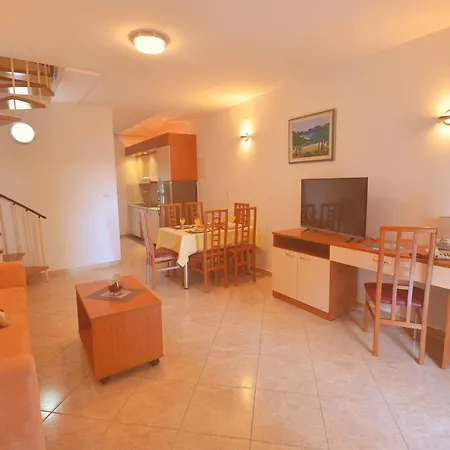 Apartment Materada *